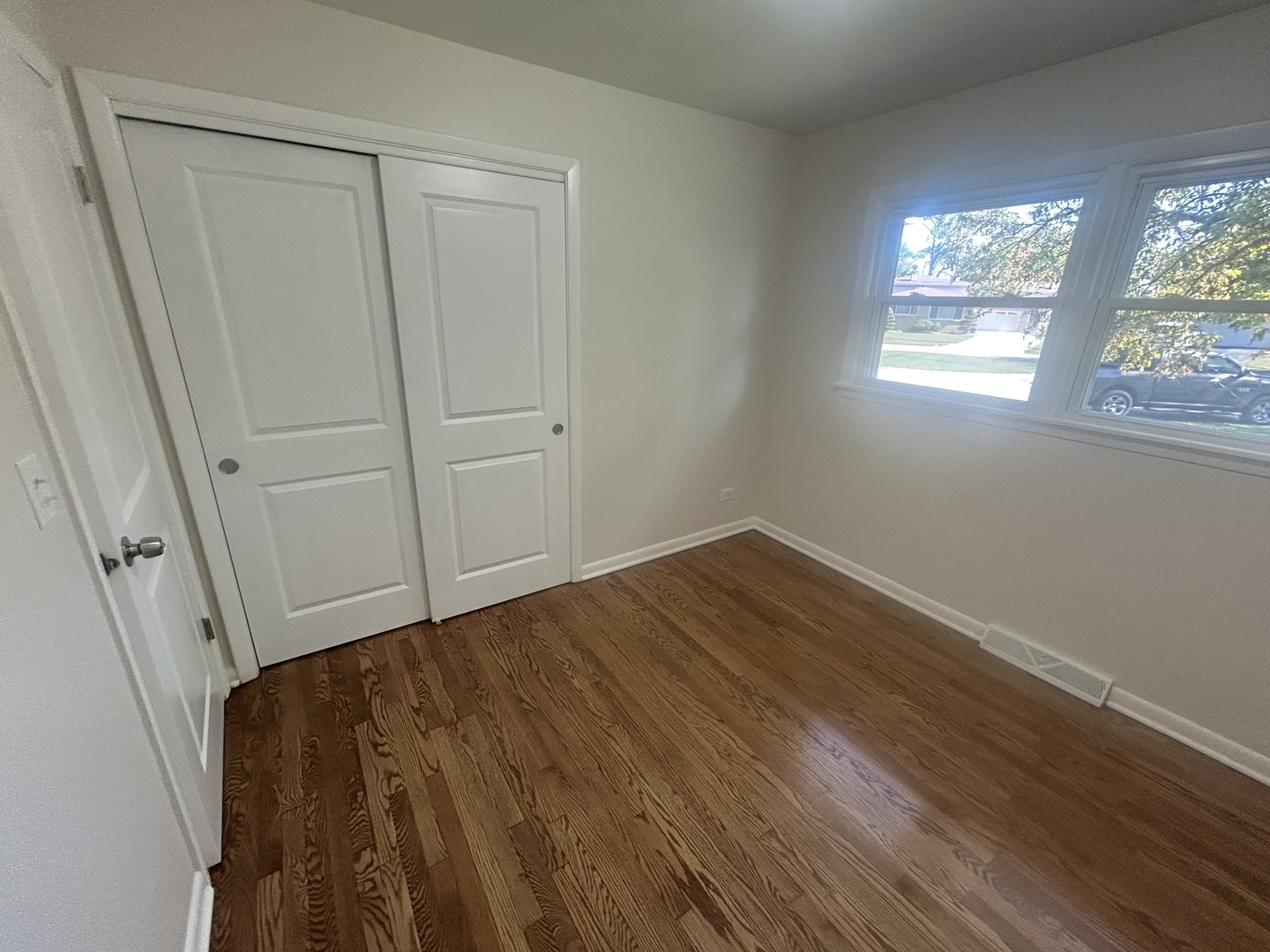 16550 Elm Court, South Holland, IL 60473