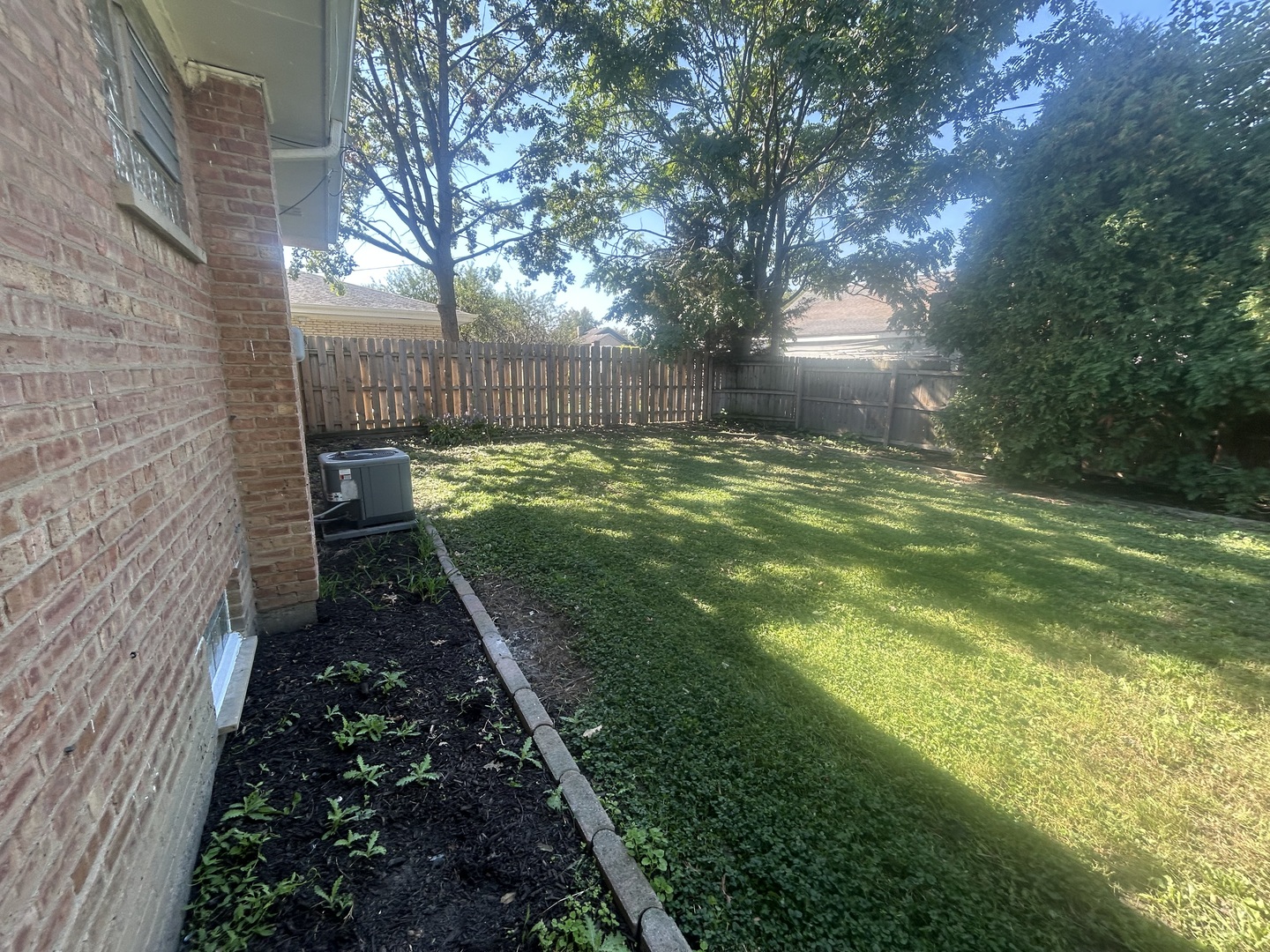 16550 Elm Court, South Holland, IL 60473