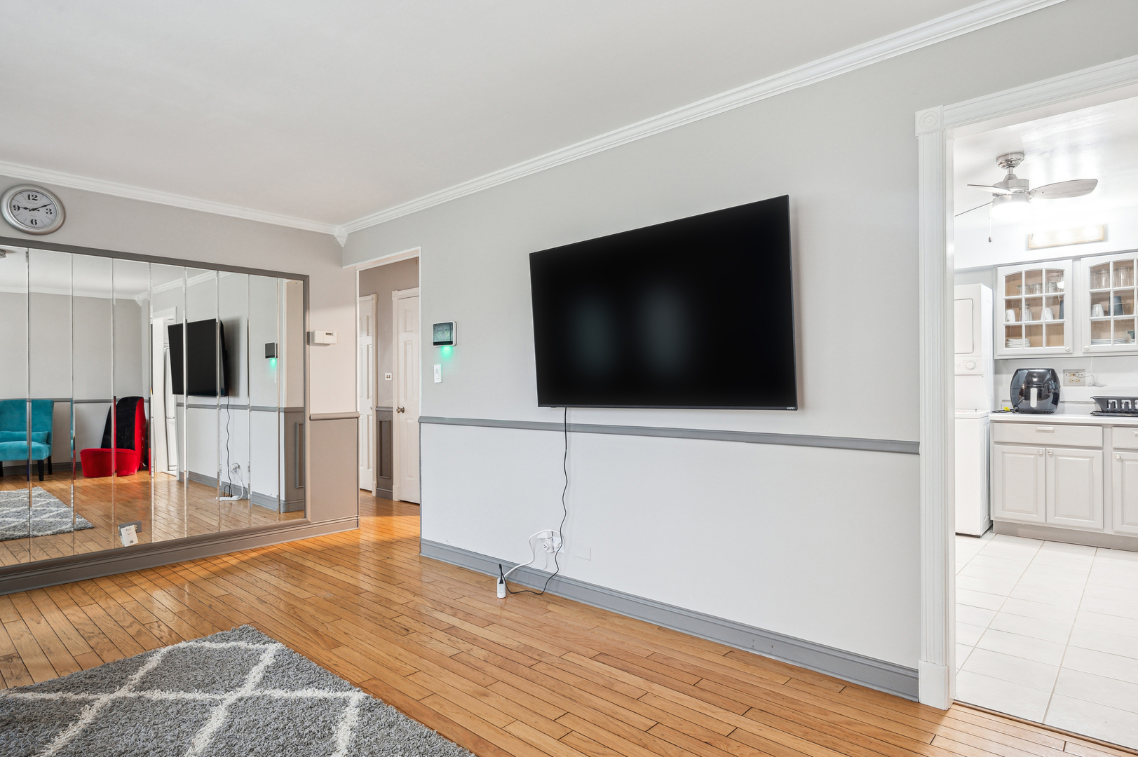 412 N Ridgeland Avenue, Elmhurst, IL 60126