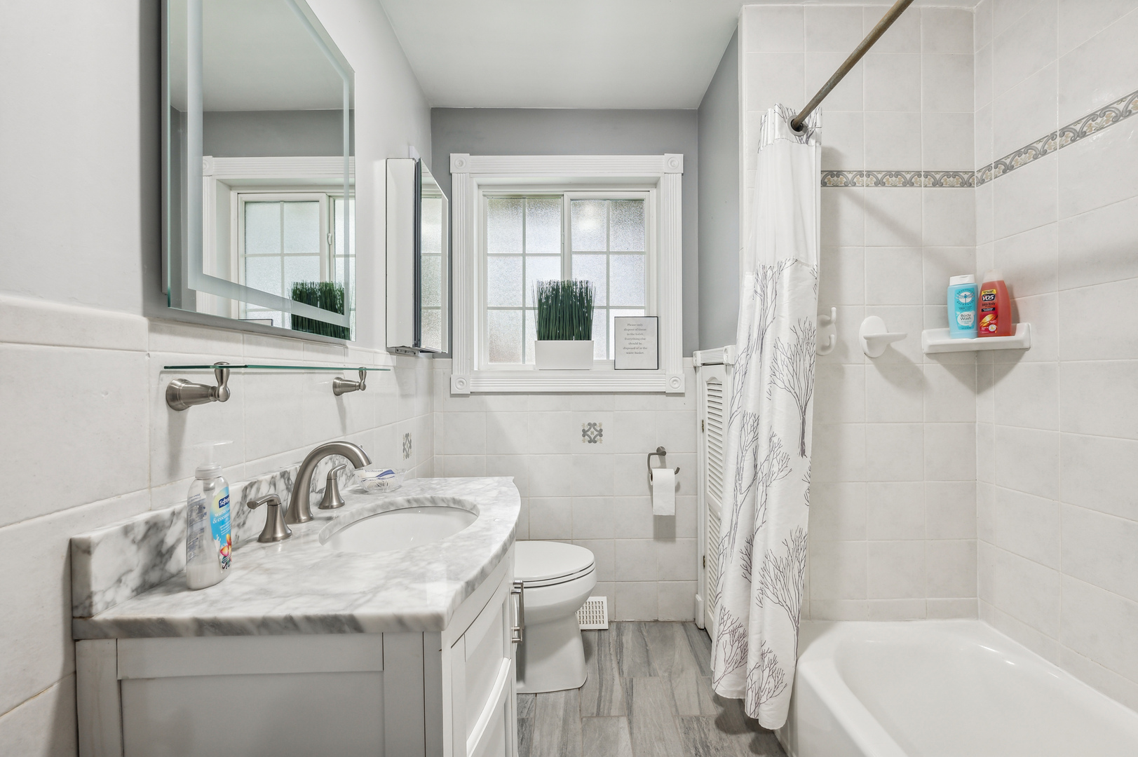 412 N Ridgeland Avenue, Elmhurst, IL 60126