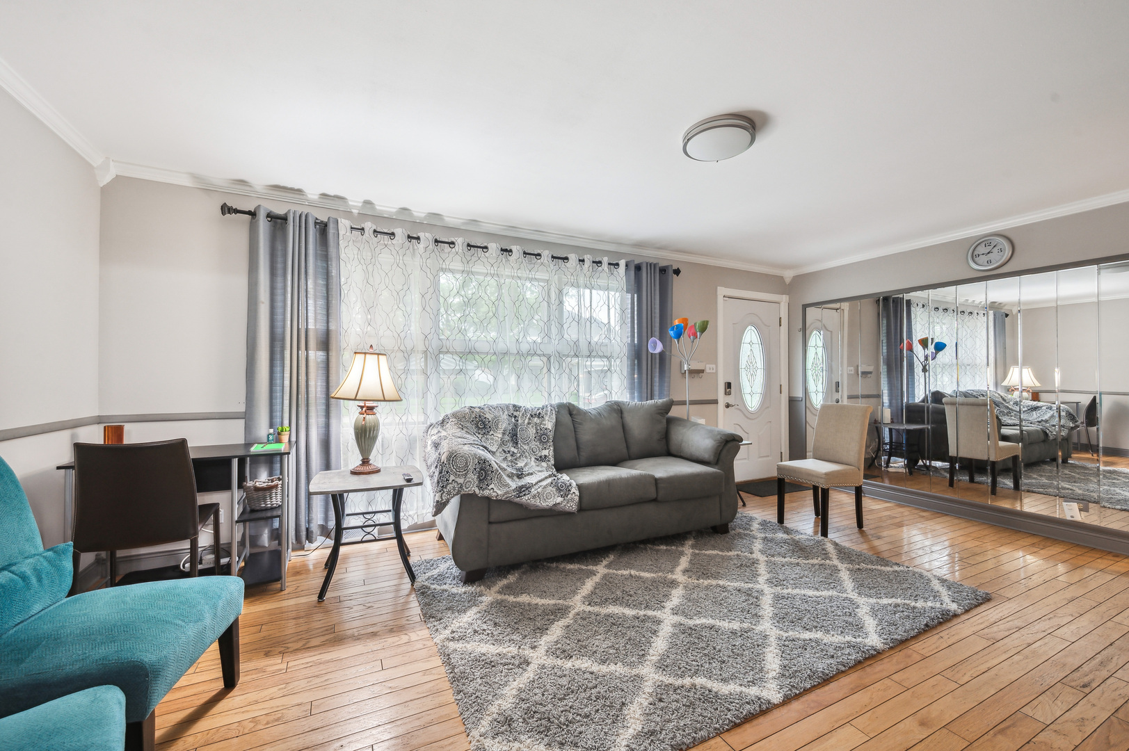 412 N Ridgeland Avenue, Elmhurst, IL 60126