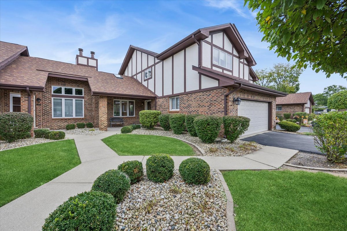 8909 Silverdale Drive #5C, Orland Park, IL 60462