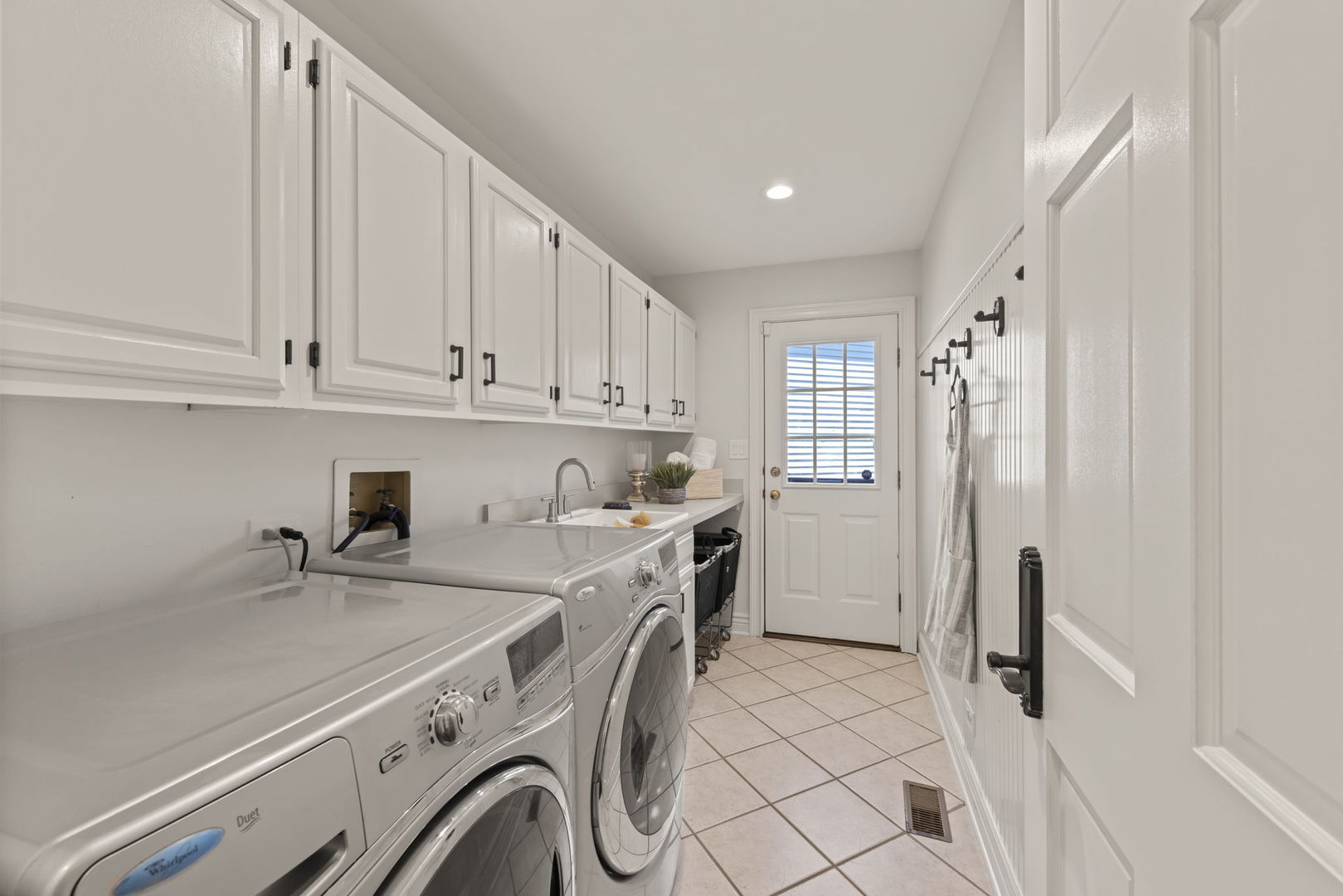 6524 Greene Road, Woodridge, IL 60517