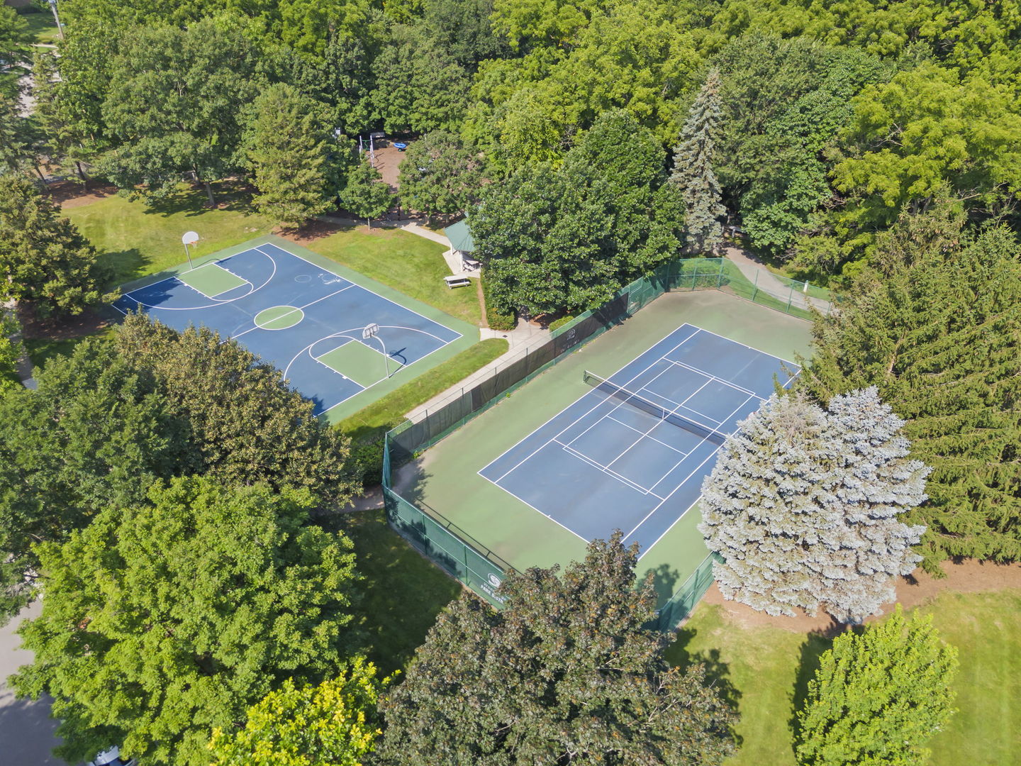 6524 Greene Road, Woodridge, IL 60517