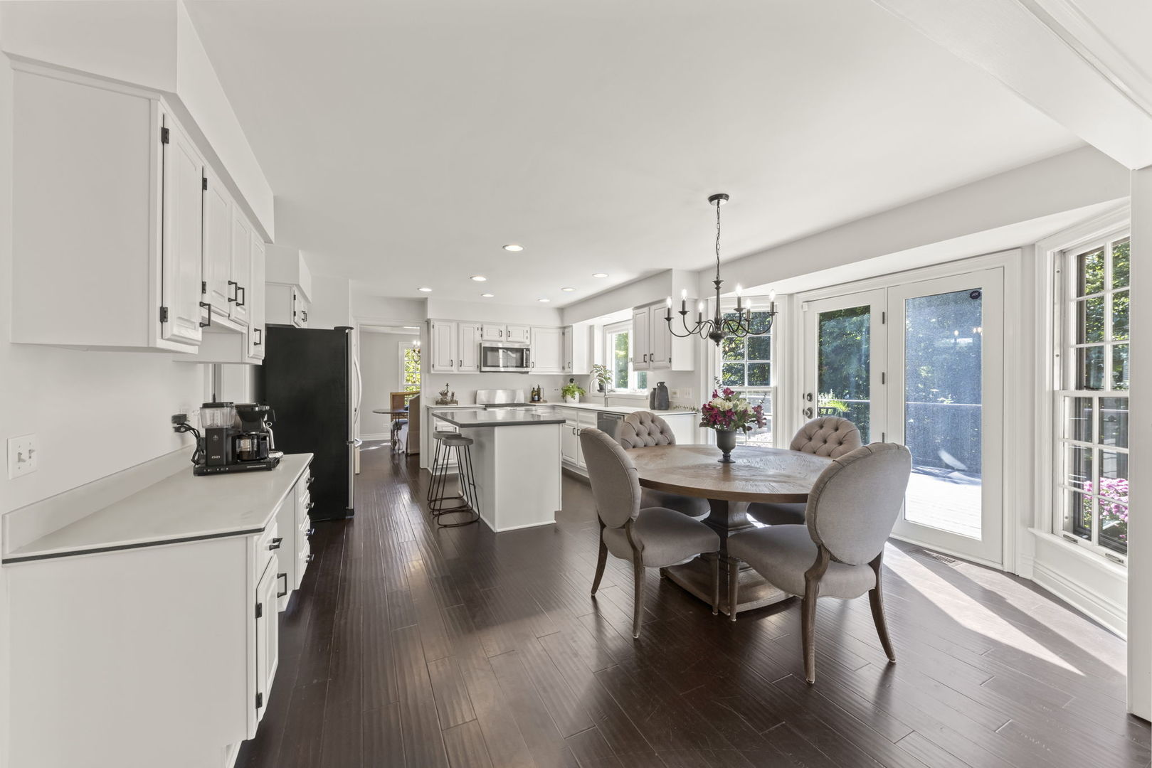 6524 Greene Road, Woodridge, IL 60517