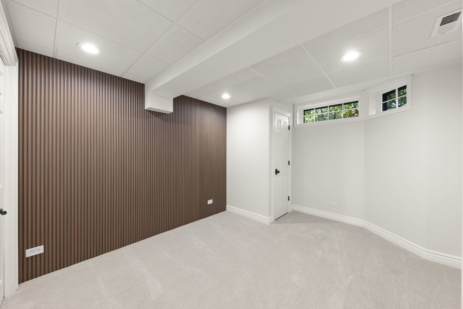 6524 Greene Road, Woodridge, IL 60517