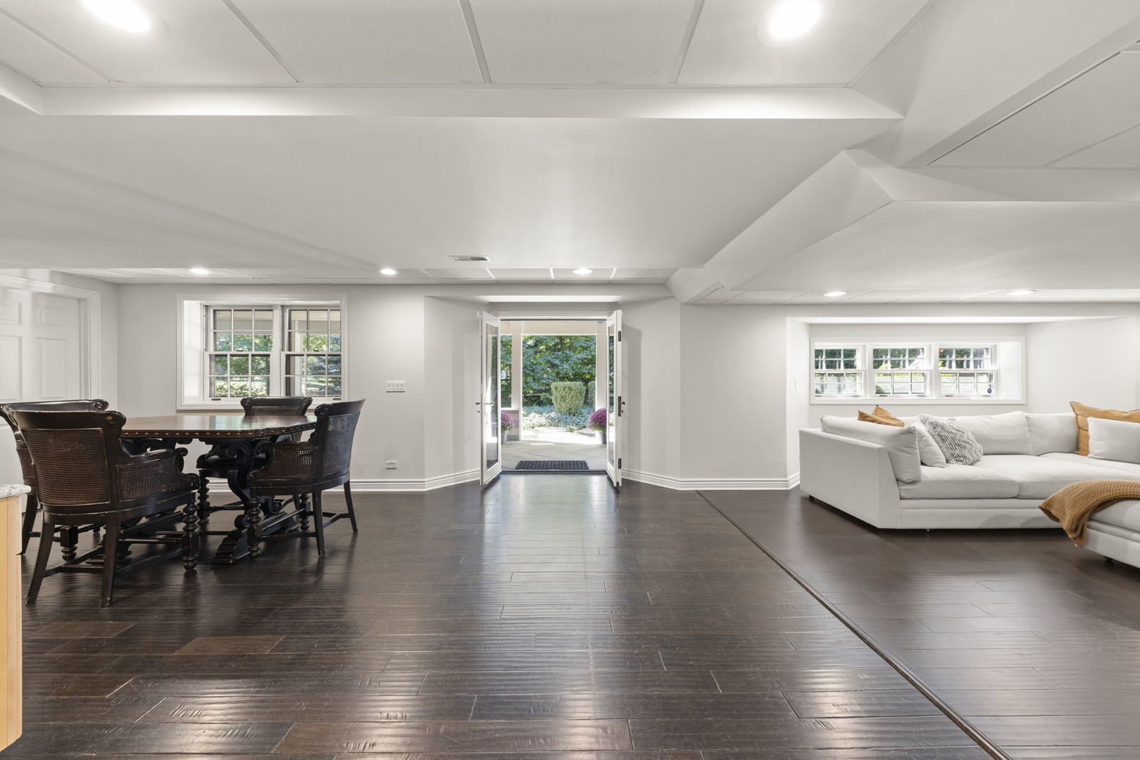 6524 Greene Road, Woodridge, IL 60517