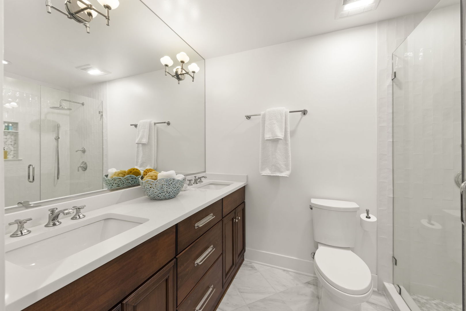 6524 Greene Road, Woodridge, IL 60517