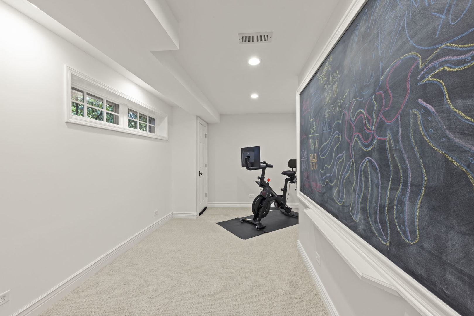 6524 Greene Road, Woodridge, IL 60517