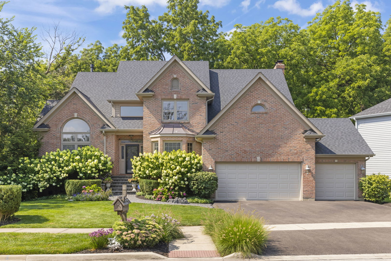 6524 Greene Road, Woodridge, IL 60517