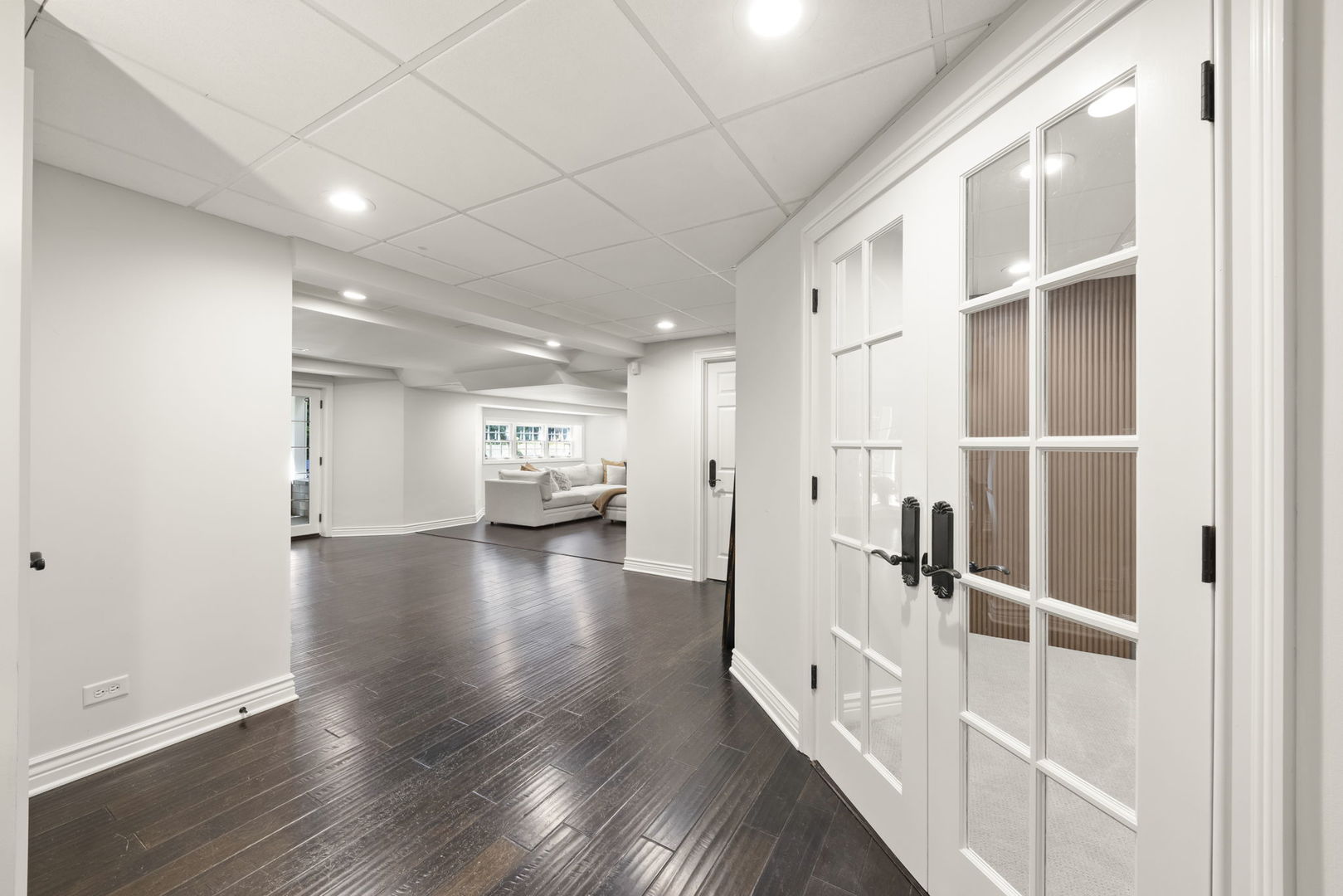 6524 Greene Road, Woodridge, IL 60517