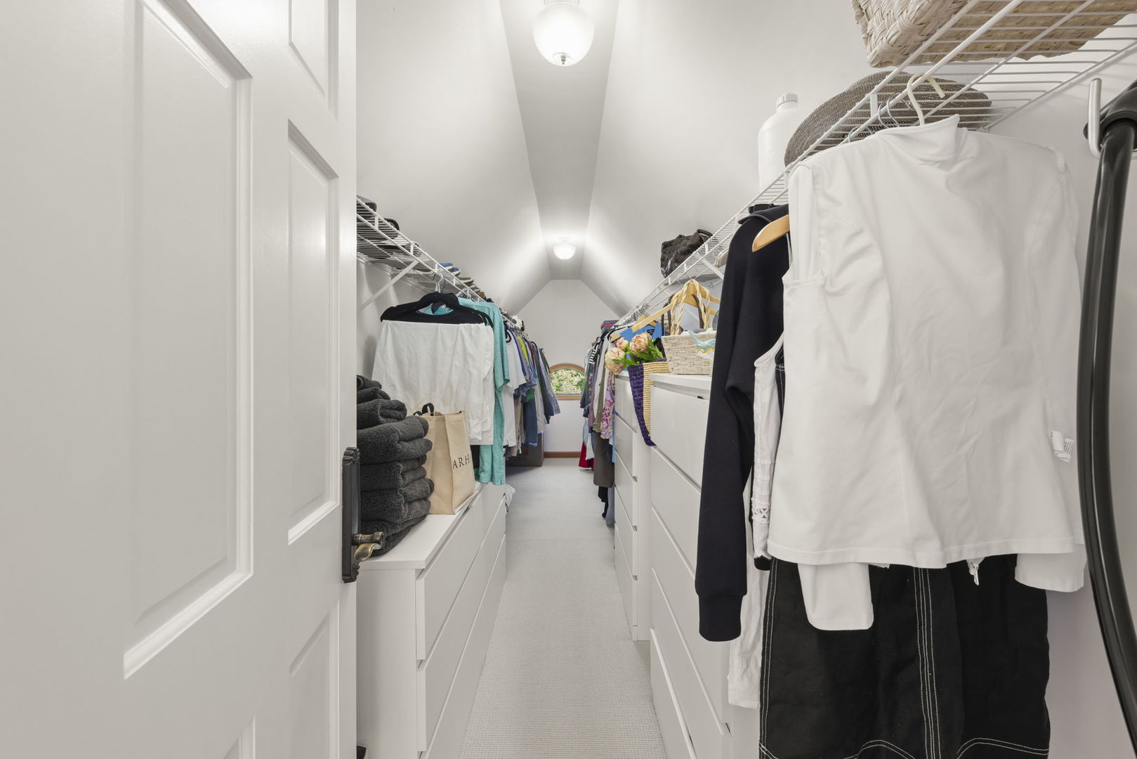 6524 Greene Road, Woodridge, IL 60517