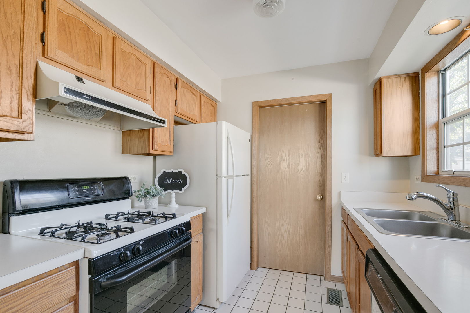 4471 Brighton Court, Gurnee, IL 60031