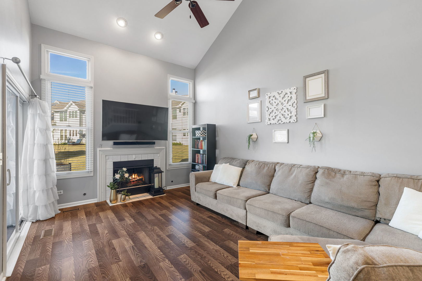 1219 Tennyson Lane, Naperville, IL 60540