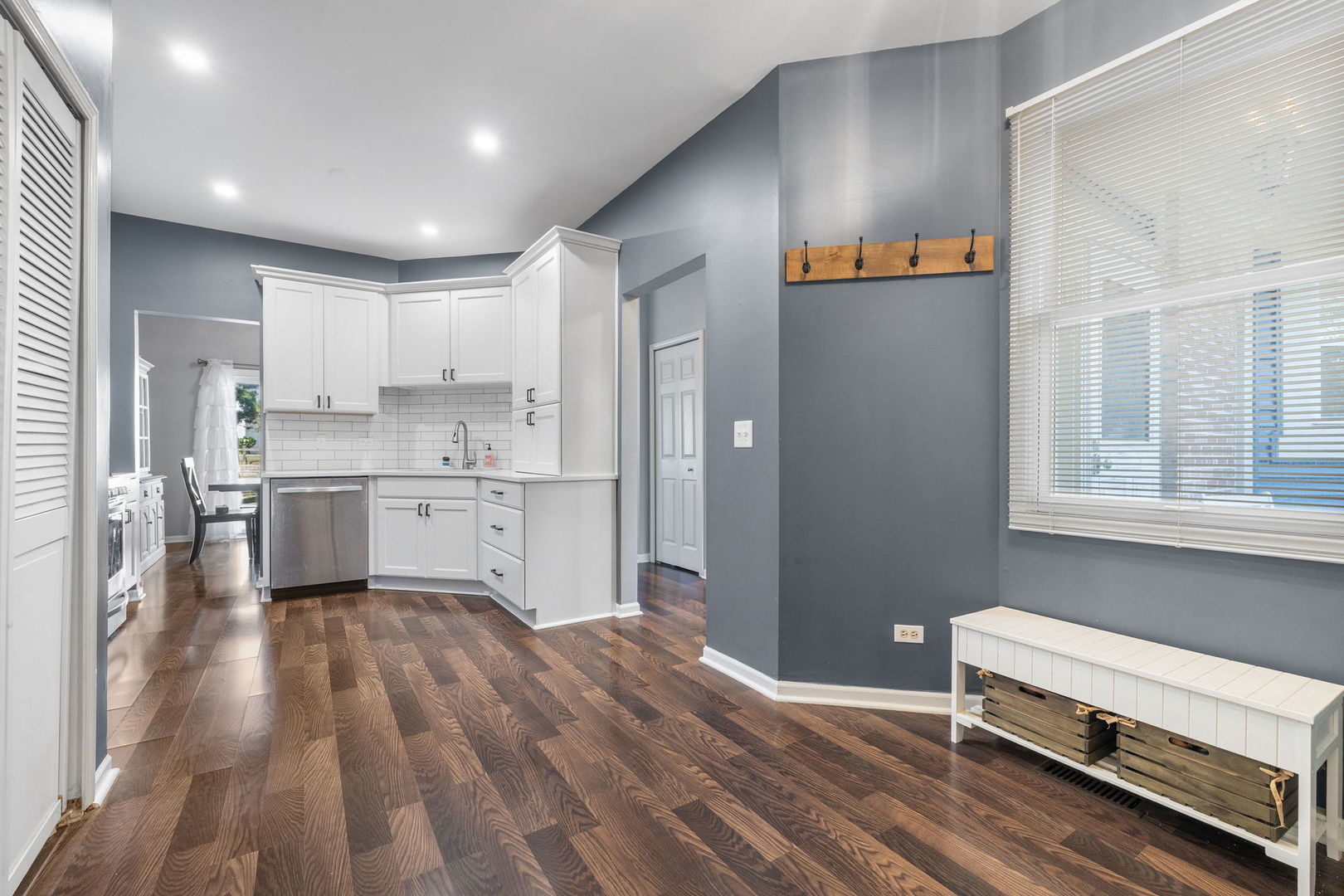 1219 Tennyson Lane, Naperville, IL 60540