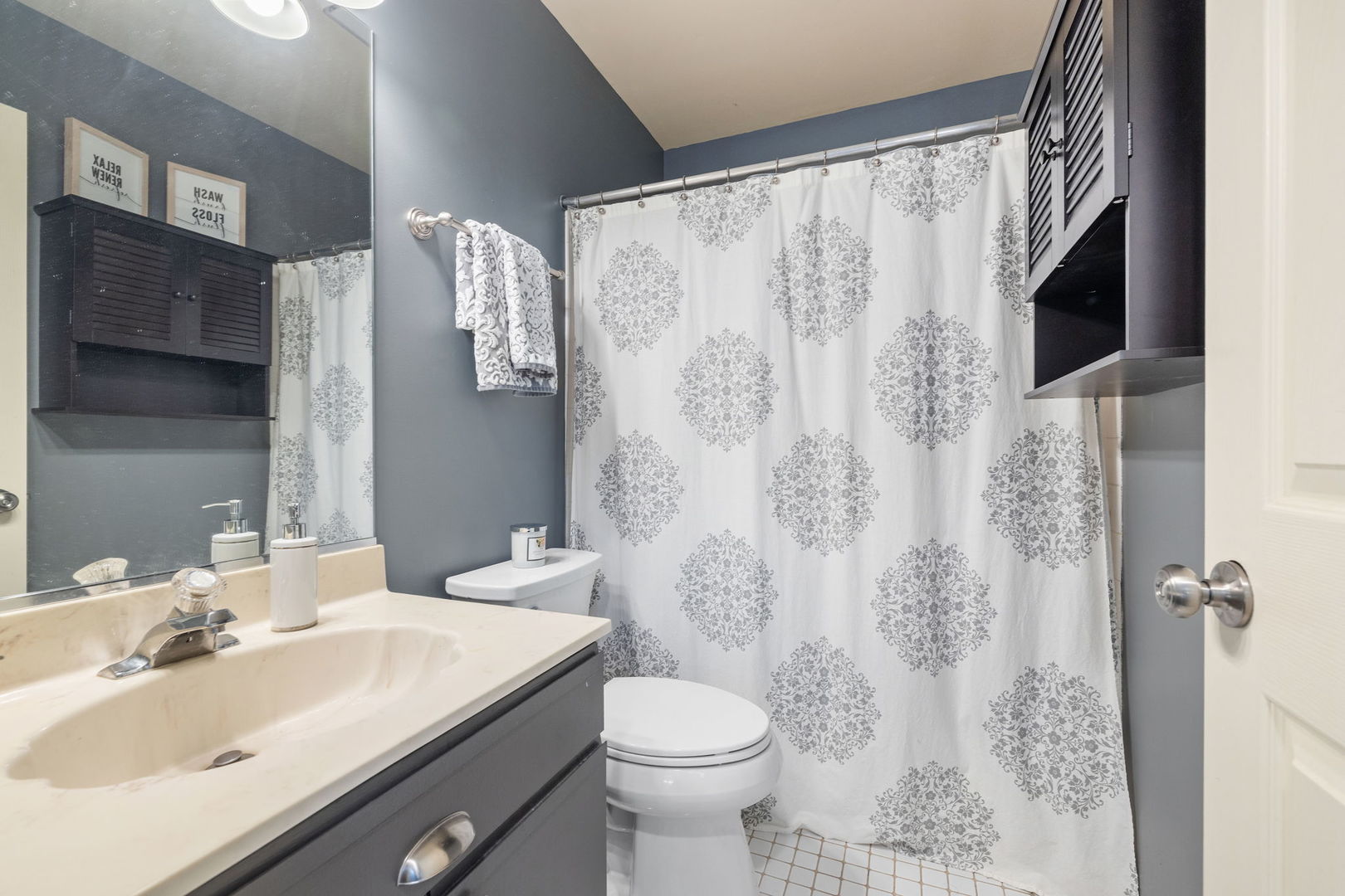 1219 Tennyson Lane, Naperville, IL 60540