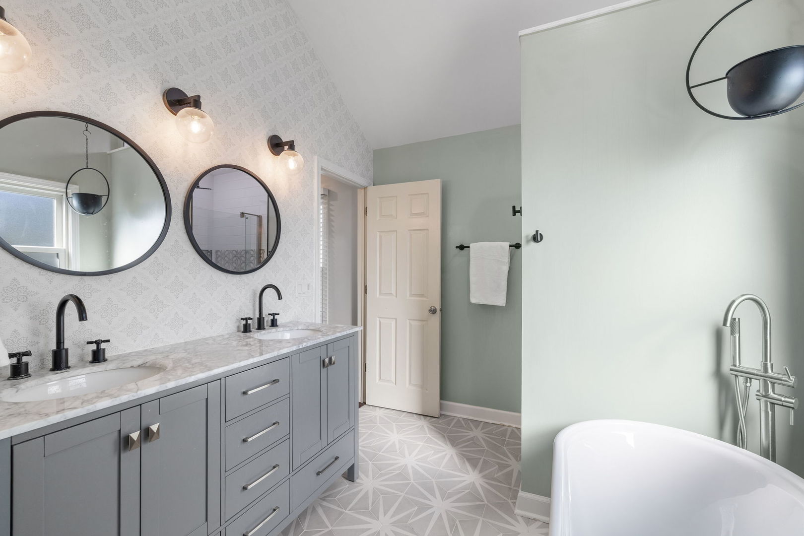 1219 Tennyson Lane, Naperville, IL 60540