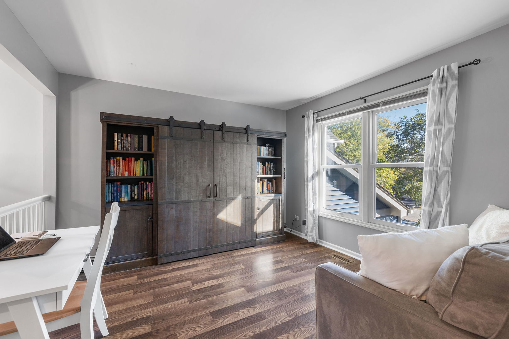 1219 Tennyson Lane, Naperville, IL 60540