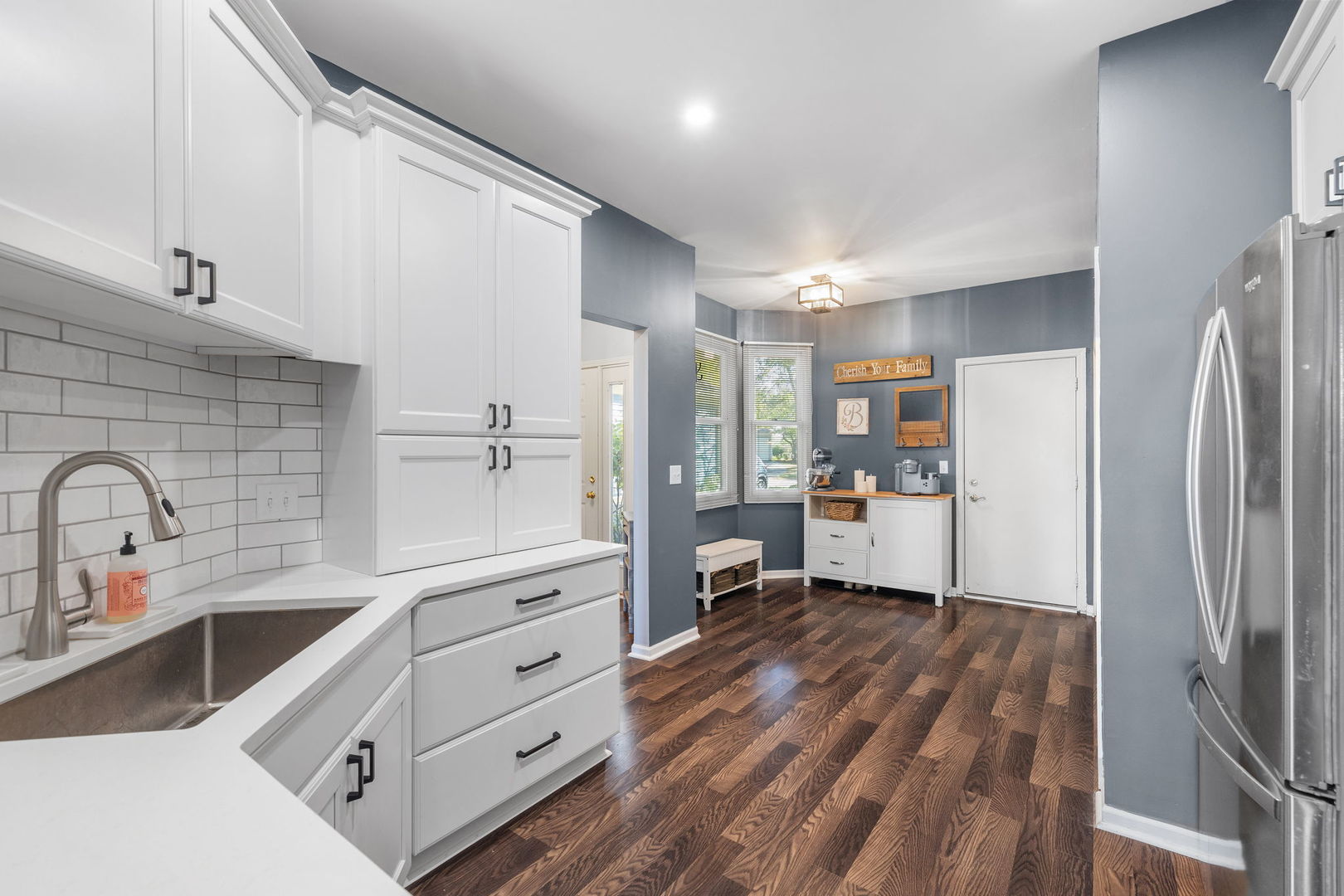 1219 Tennyson Lane, Naperville, IL 60540