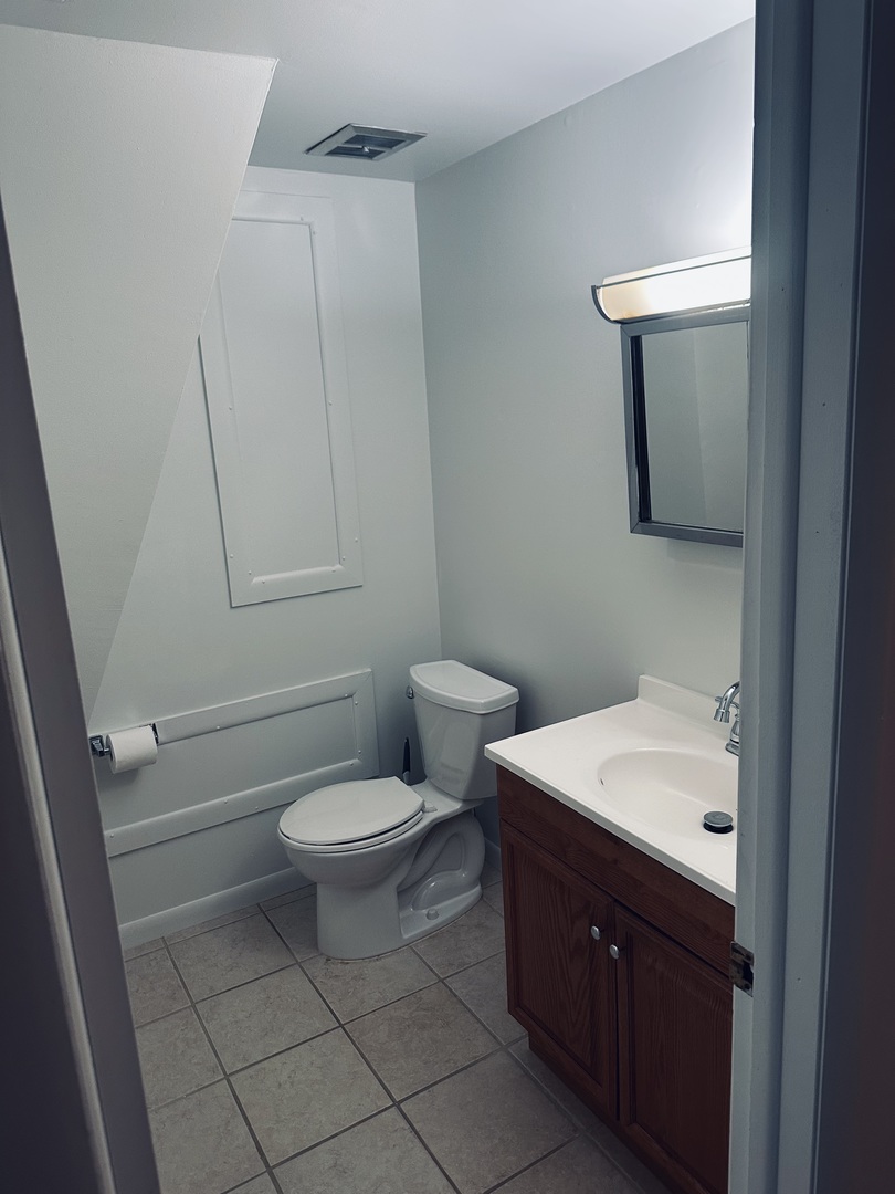 330 W Sycamore Street #3W, Sycamore, IL 60178