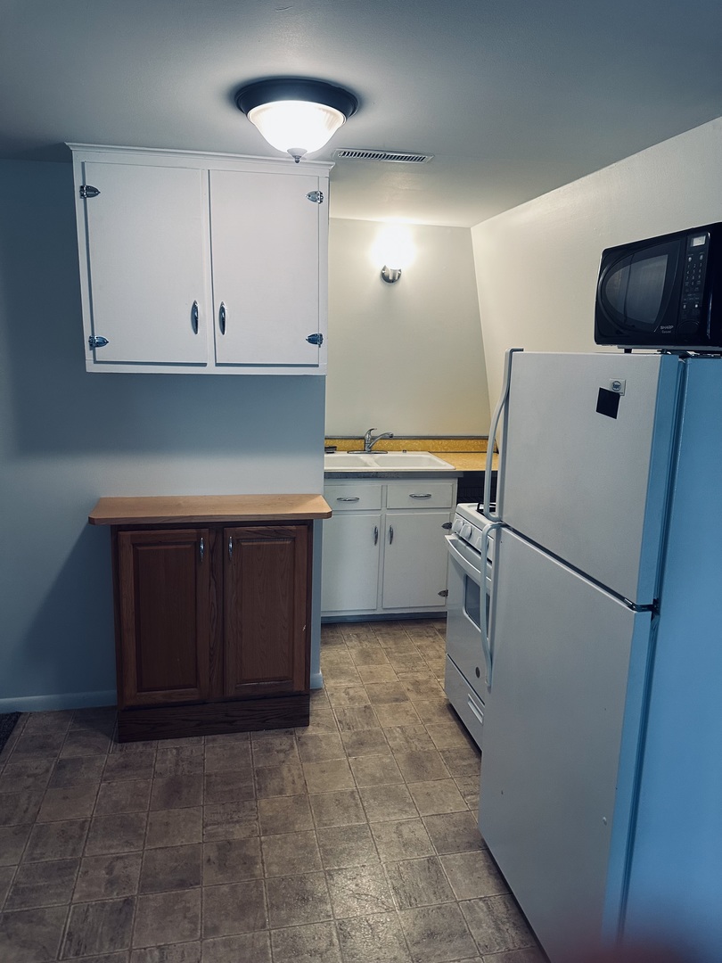 330 W Sycamore Street #3W, Sycamore, IL 60178