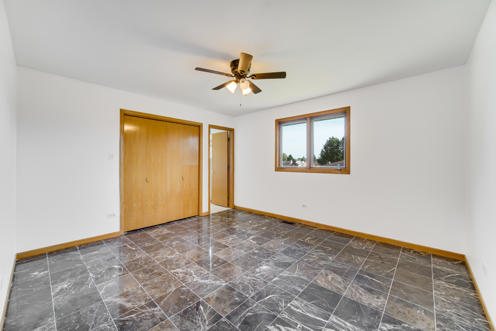 192 W 28th Street, South Chicago Heights, IL 60411