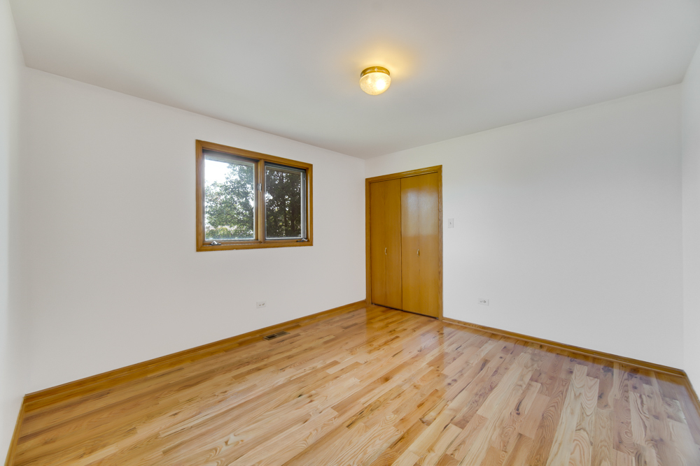 192 W 28th Street, South Chicago Heights, IL 60411