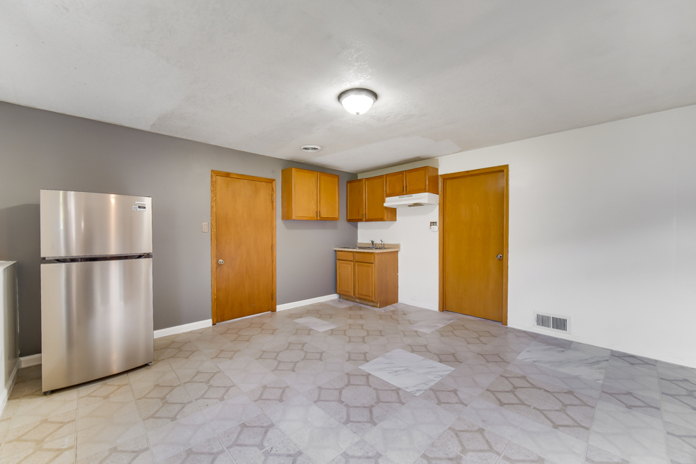 192 W 28th Street, South Chicago Heights, IL 60411