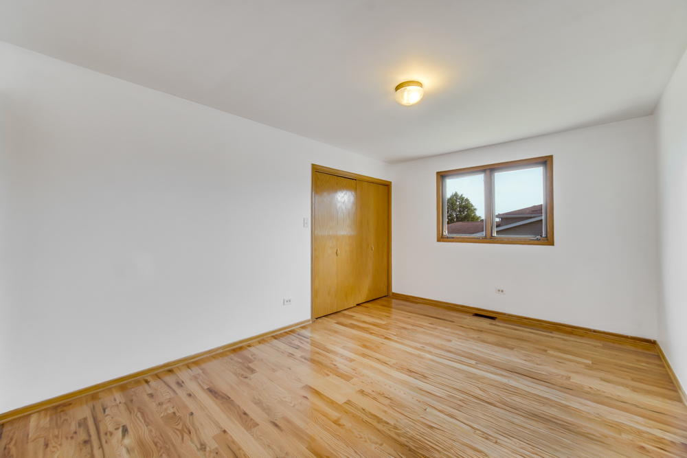 192 W 28th Street, South Chicago Heights, IL 60411