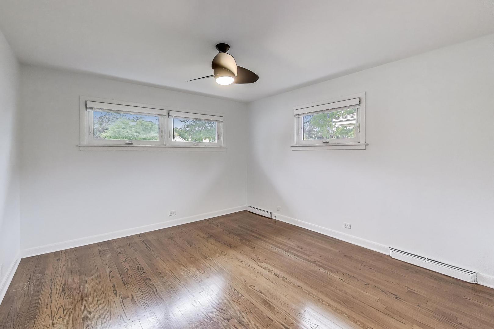 811 S Na Wa Ta Avenue, Mount Prospect, IL 60056