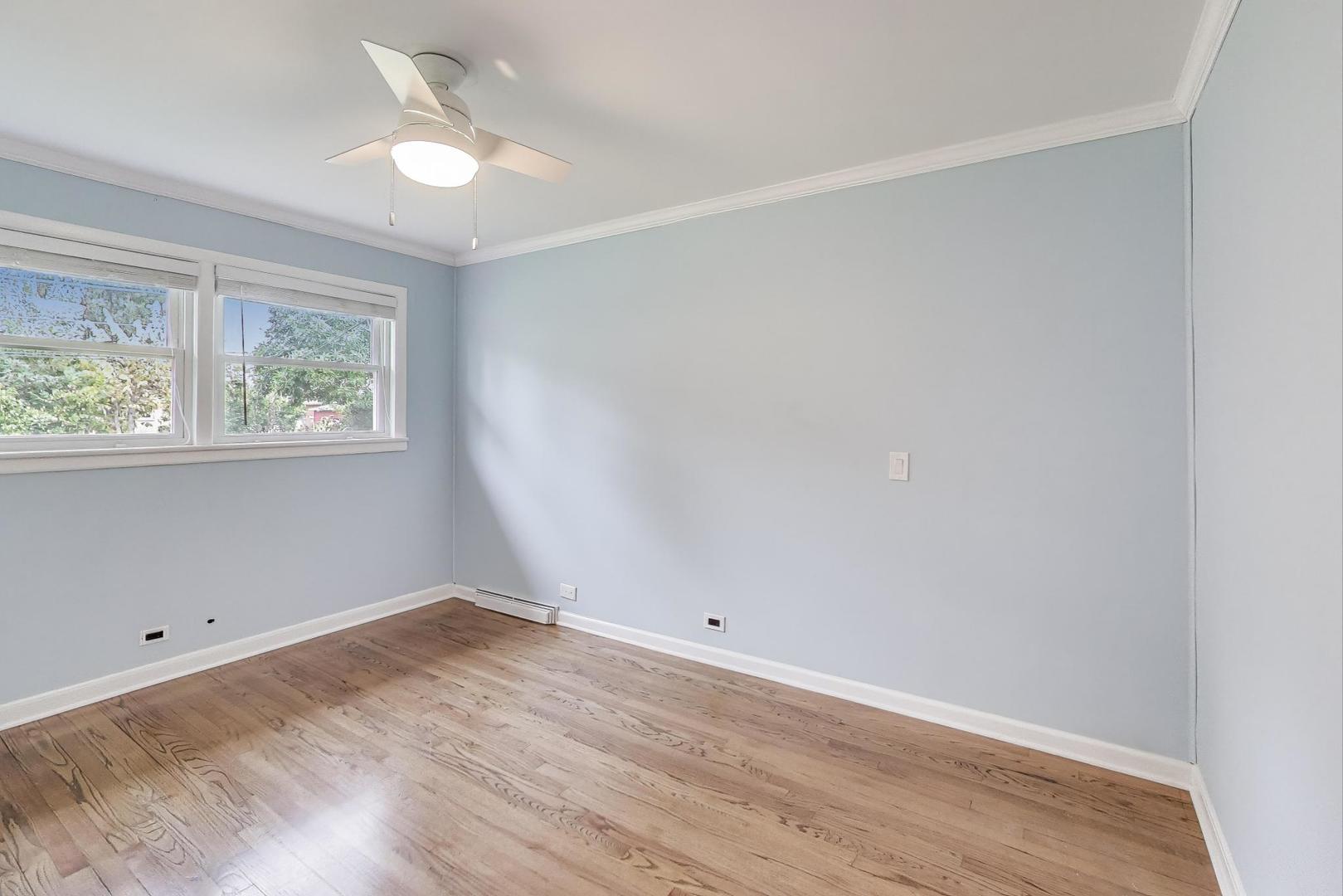 811 S Na Wa Ta Avenue, Mount Prospect, IL 60056