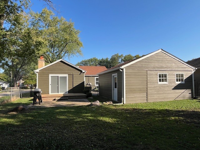 73 Harvey Avenue, Grayslake, IL 60030