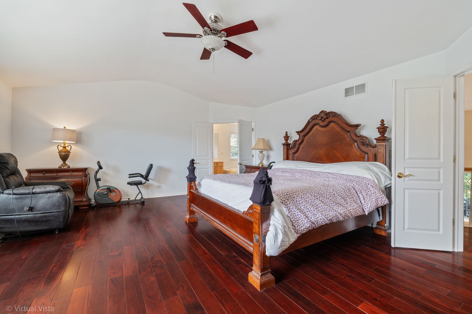 24731 Woodstock Drive, Plainfield, IL 60585