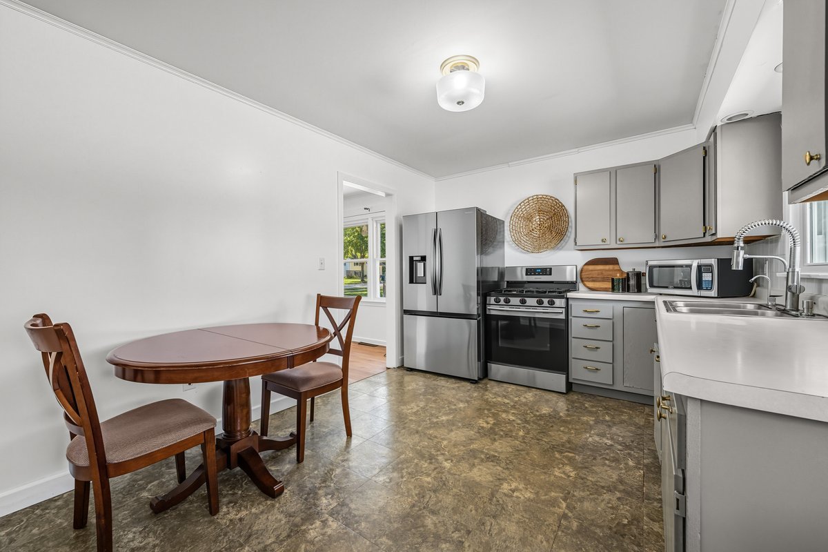 124 W Sunset Avenue, Lombard, IL 60148