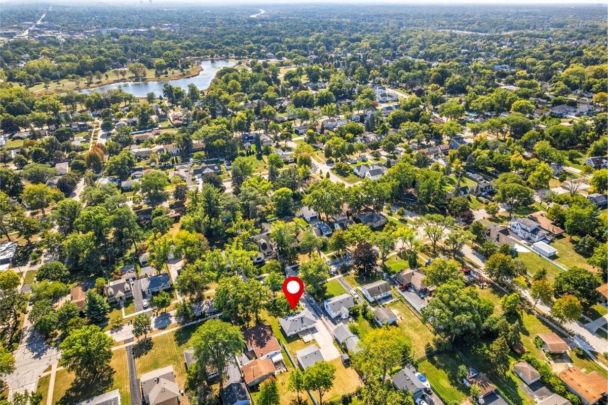 124 W Sunset Avenue, Lombard, IL 60148