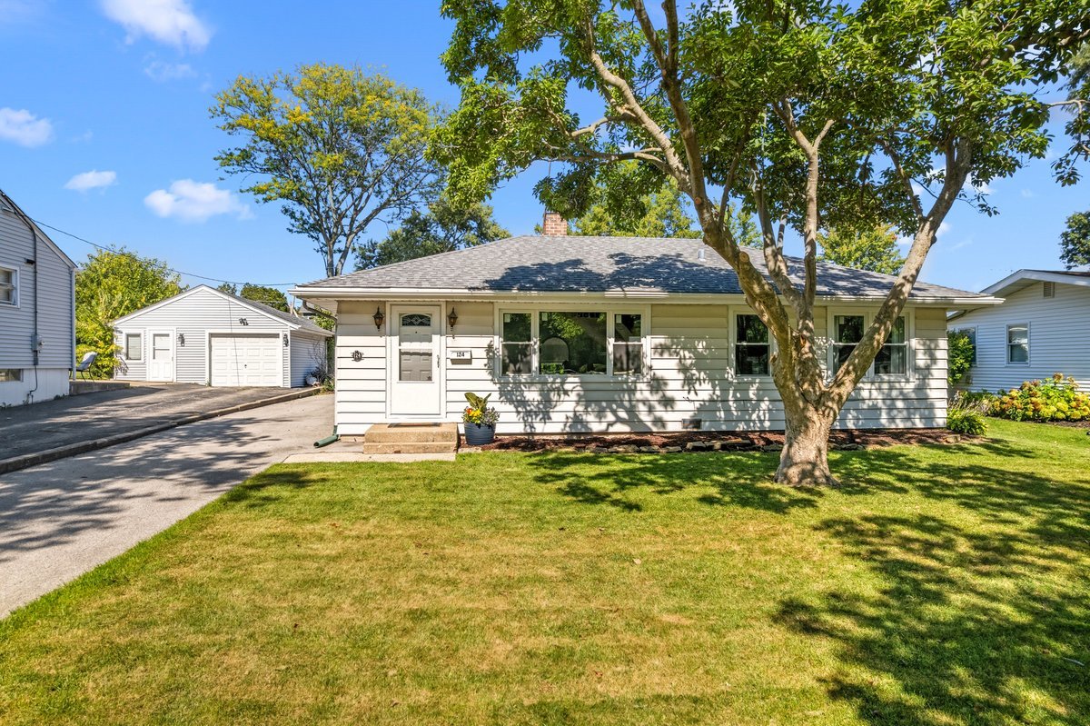 124 W Sunset Avenue, Lombard, IL 60148
