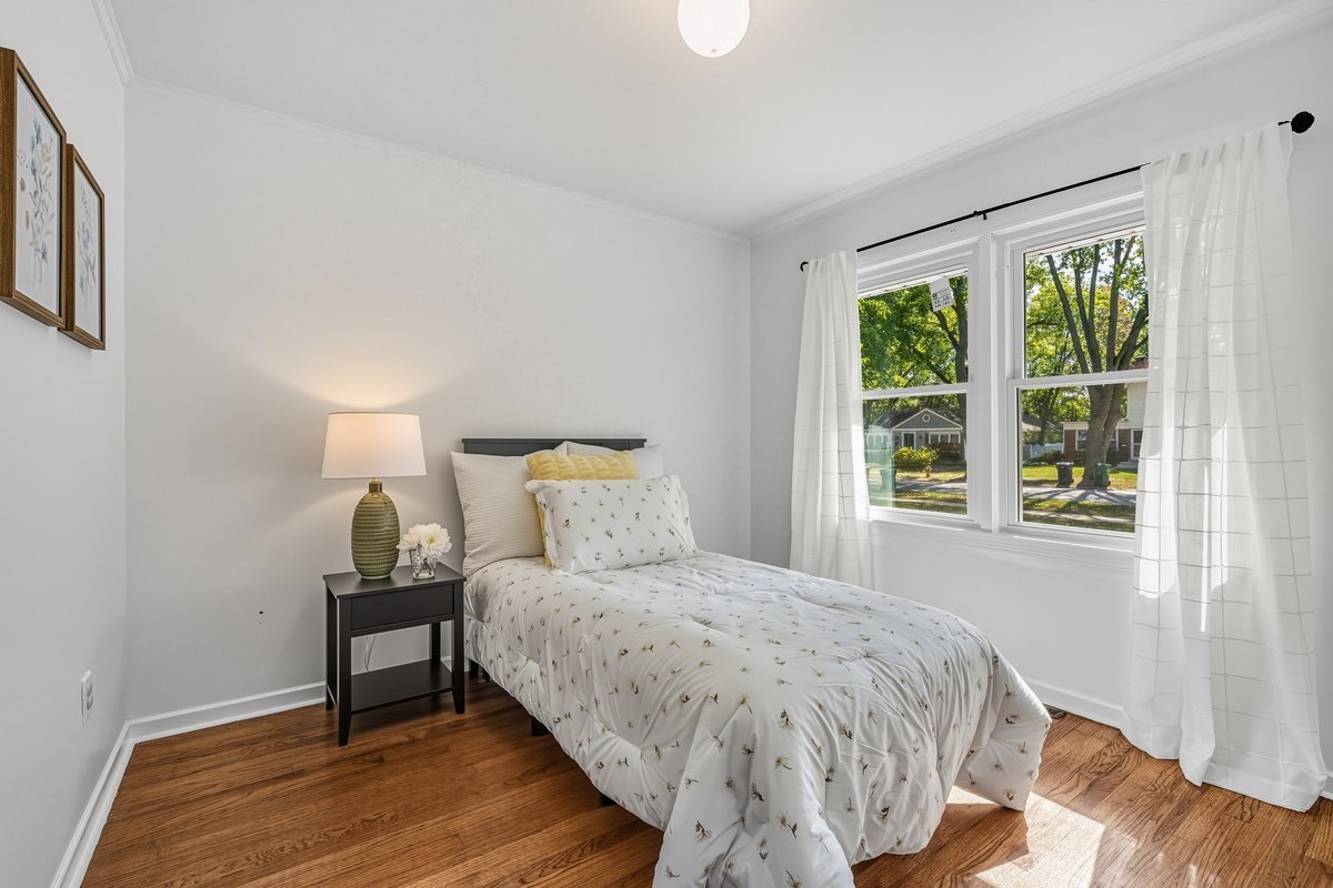 124 W Sunset Avenue, Lombard, IL 60148