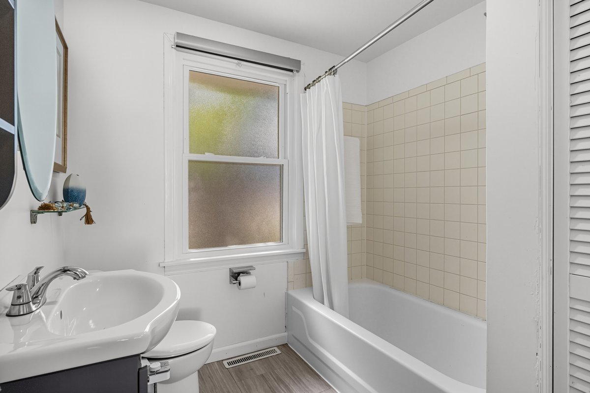 124 W Sunset Avenue, Lombard, IL 60148