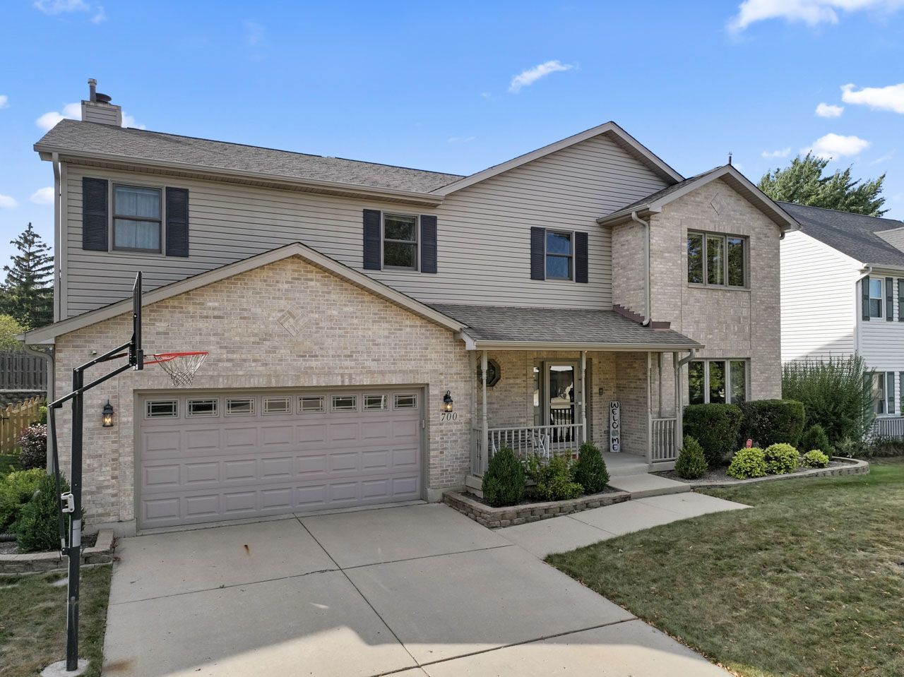 700 N Hundley Street, Hoffman Estates, IL 60169