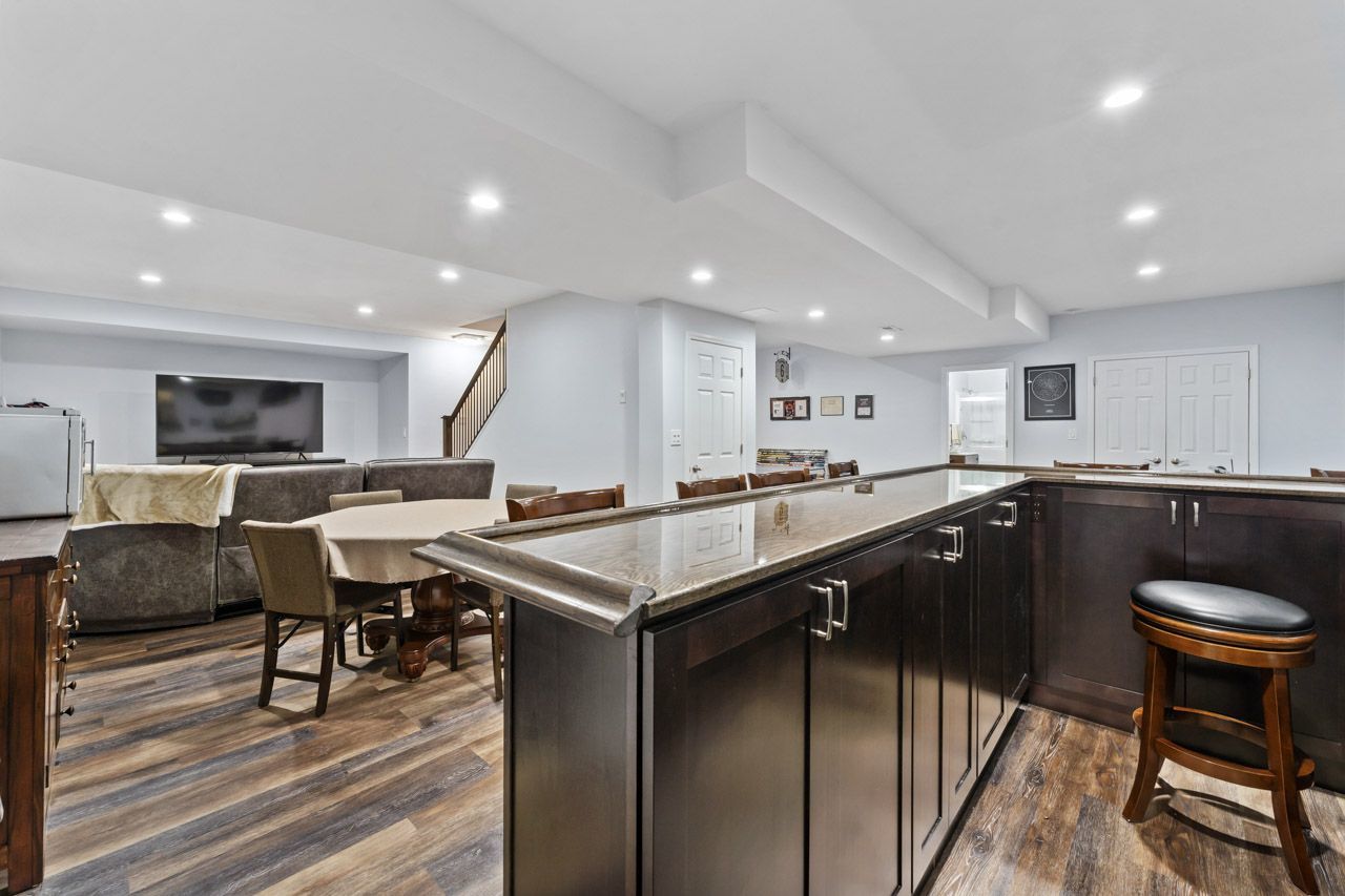 700 N Hundley Street, Hoffman Estates, IL 60169