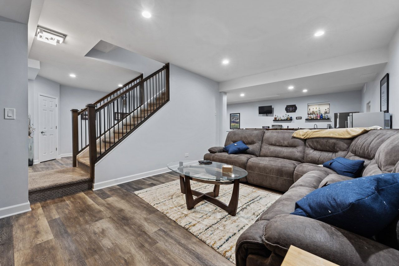 700 N Hundley Street, Hoffman Estates, IL 60169