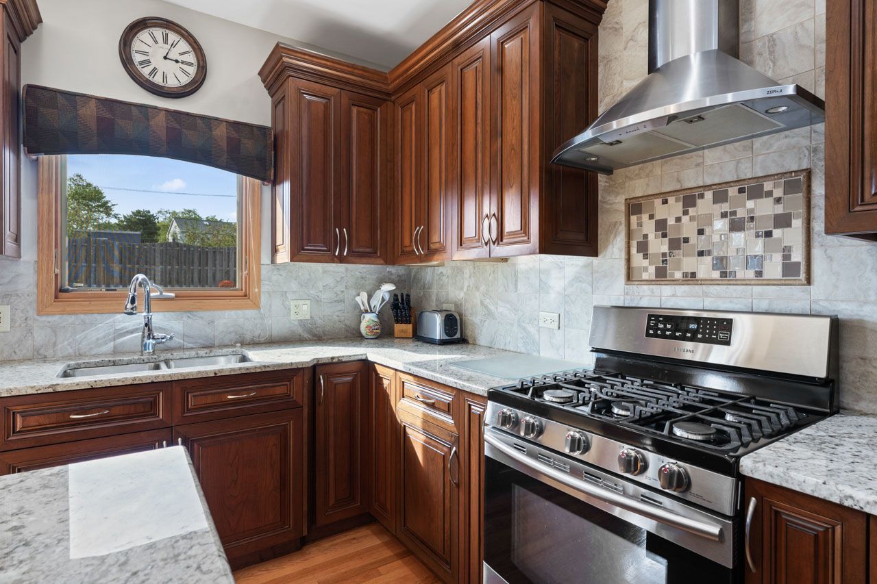 700 N Hundley Street, Hoffman Estates, IL 60169