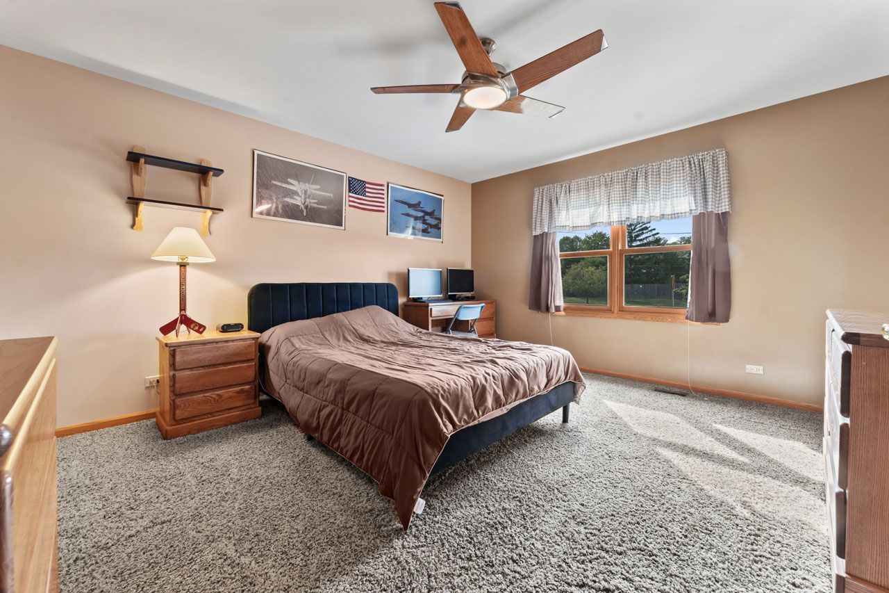 700 N Hundley Street, Hoffman Estates, IL 60169