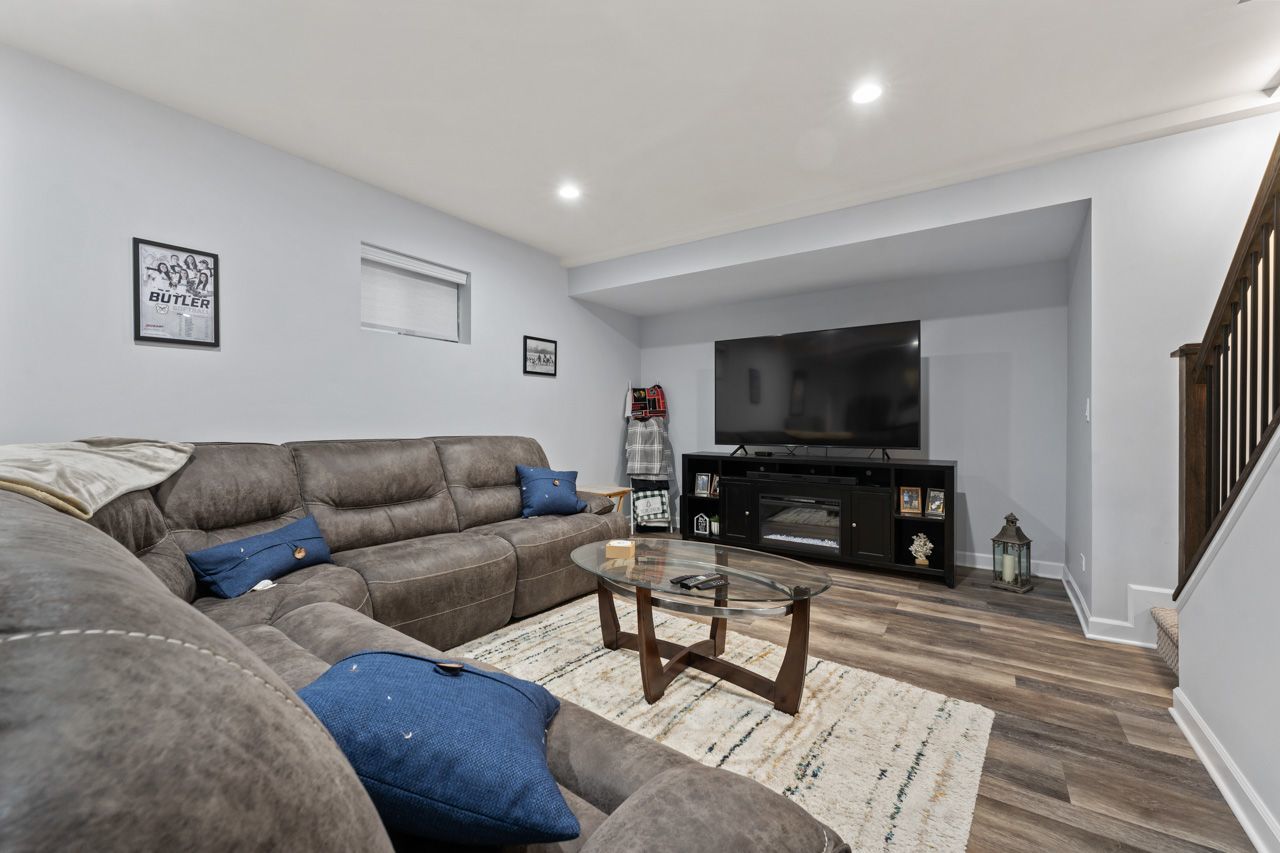 700 N Hundley Street, Hoffman Estates, IL 60169