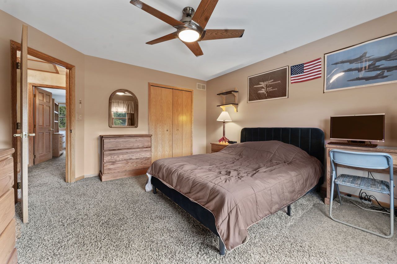 700 N Hundley Street, Hoffman Estates, IL 60169