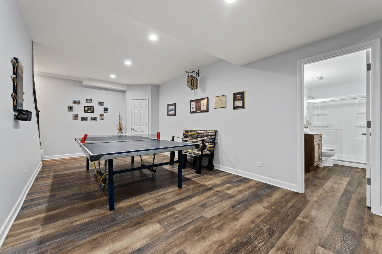 700 N Hundley Street, Hoffman Estates, IL 60169