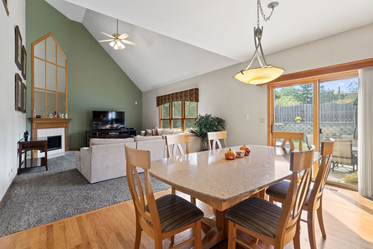 700 N Hundley Street, Hoffman Estates, IL 60169