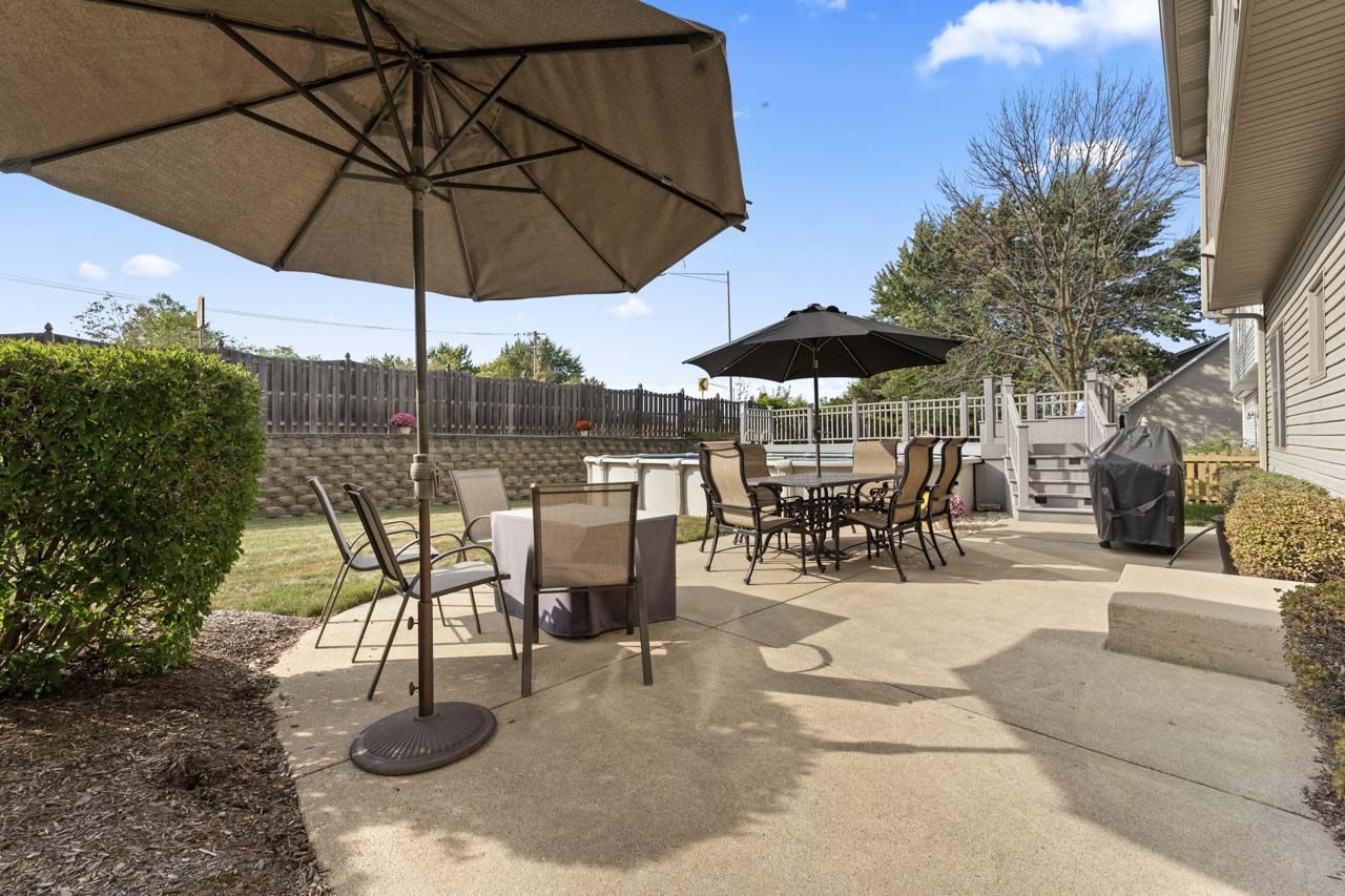 700 N Hundley Street, Hoffman Estates, IL 60169