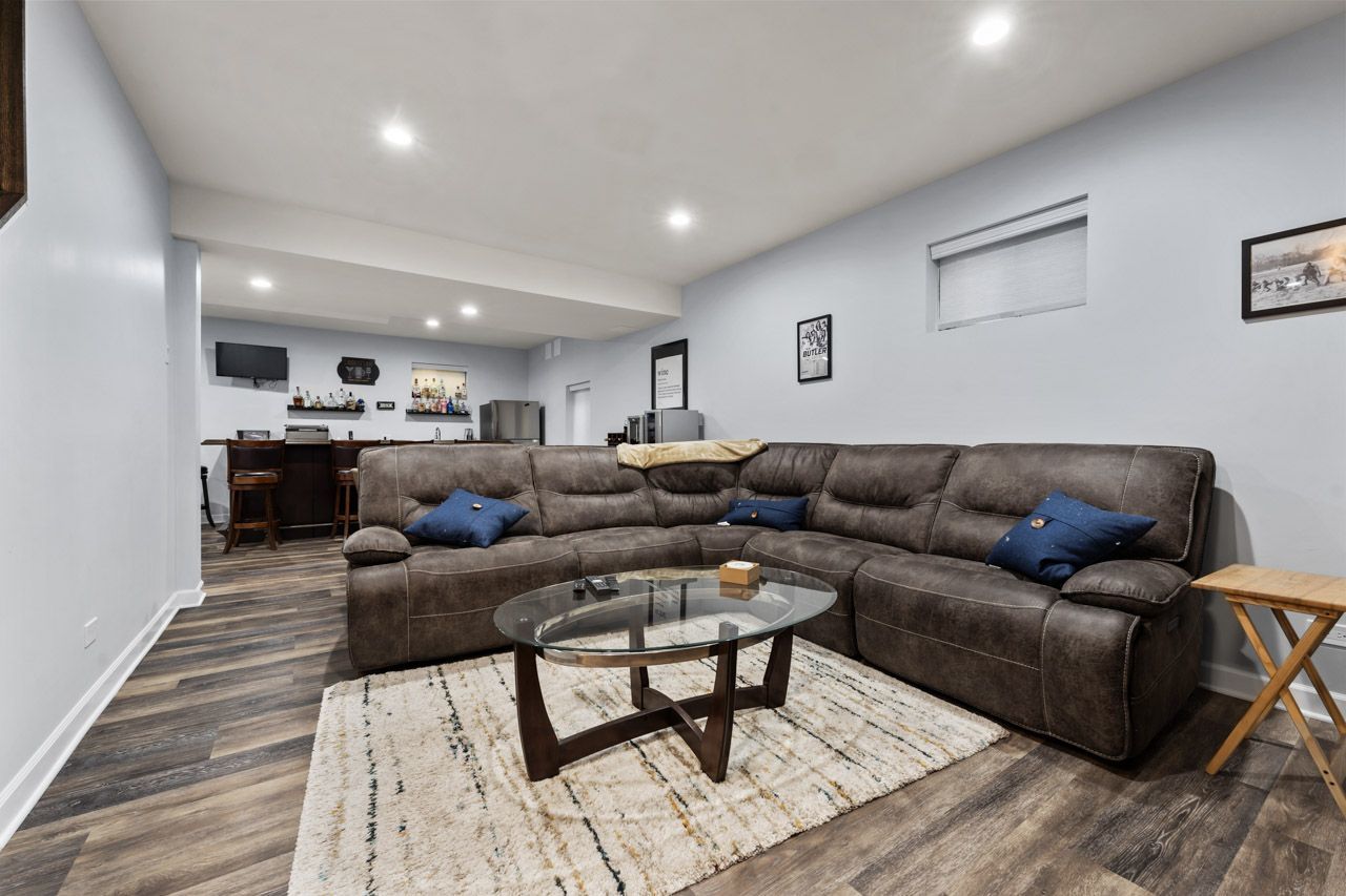 700 N Hundley Street, Hoffman Estates, IL 60169