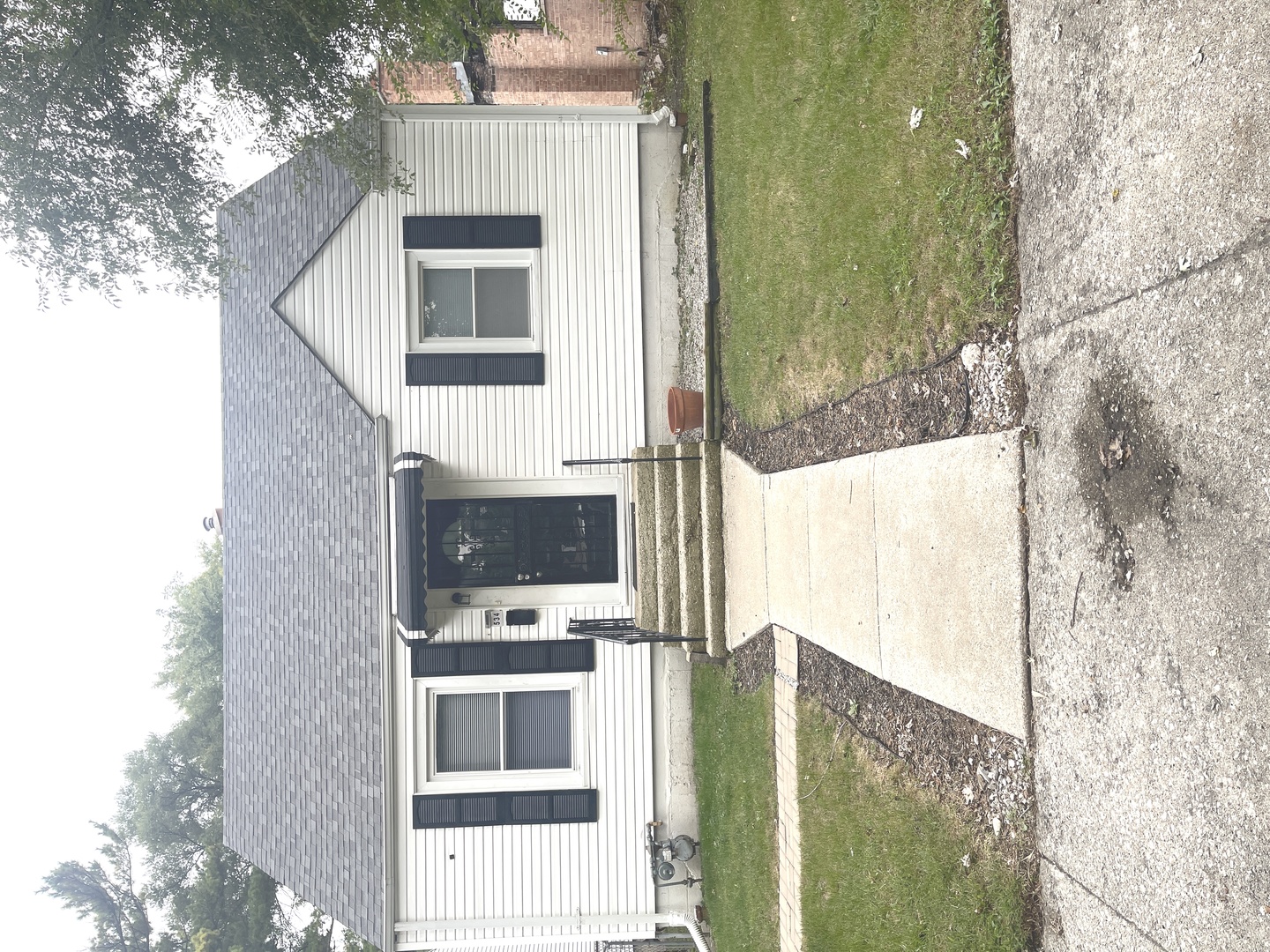 534 E 148th Place, Harvey, IL 60426